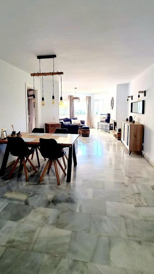 شقة Mijas Holiday فوينخيرولا المظهر الخارجي الصورة