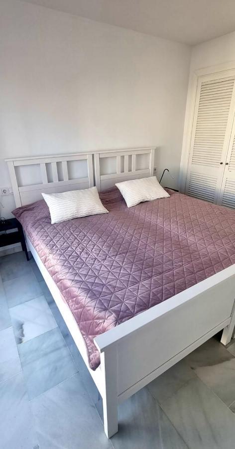 شقة Mijas Holiday فوينخيرولا المظهر الخارجي الصورة